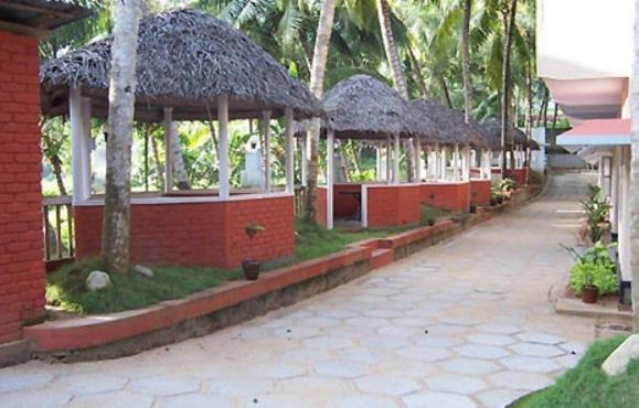 ורקלה Panchavadi Ayurvedic Beach Resort מראה חיצוני תמונה